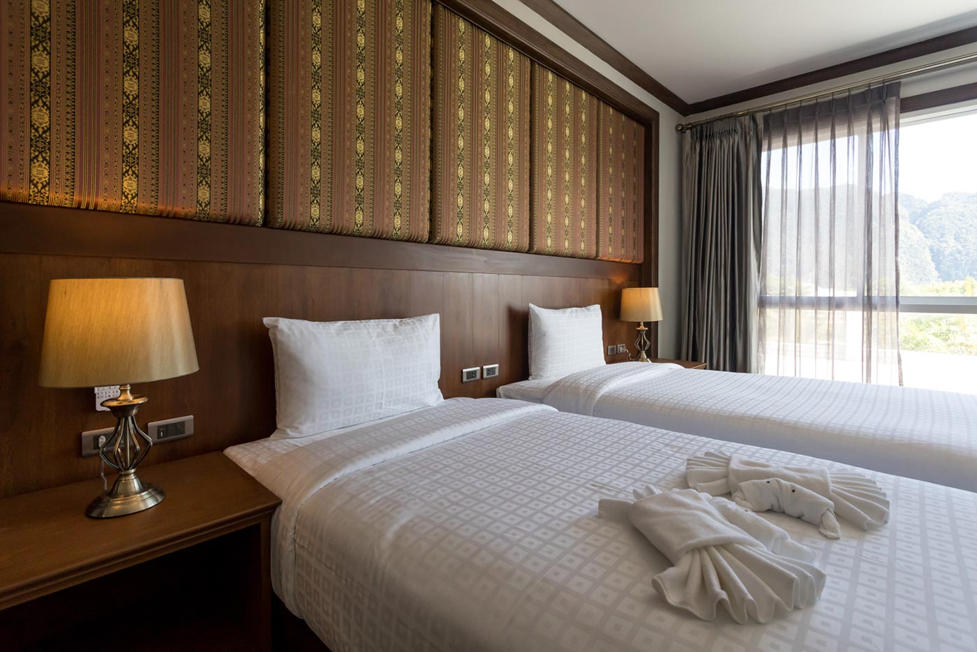 Connecting Room